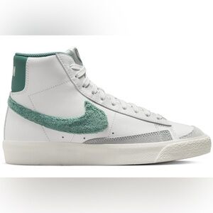 Nike blazer 77
Brand new